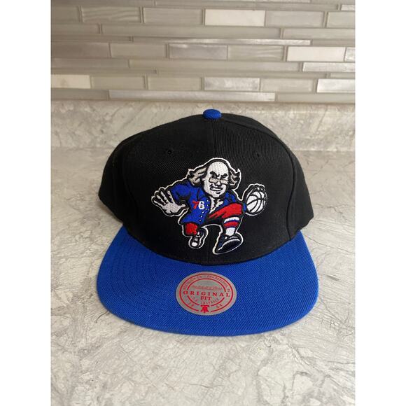 Philadelphia 76ers Ben Franklin Logo Mitchell & Ness Snapback Hat - Picture 2 of 8